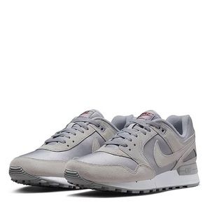Nike Men's Gray Sneakers